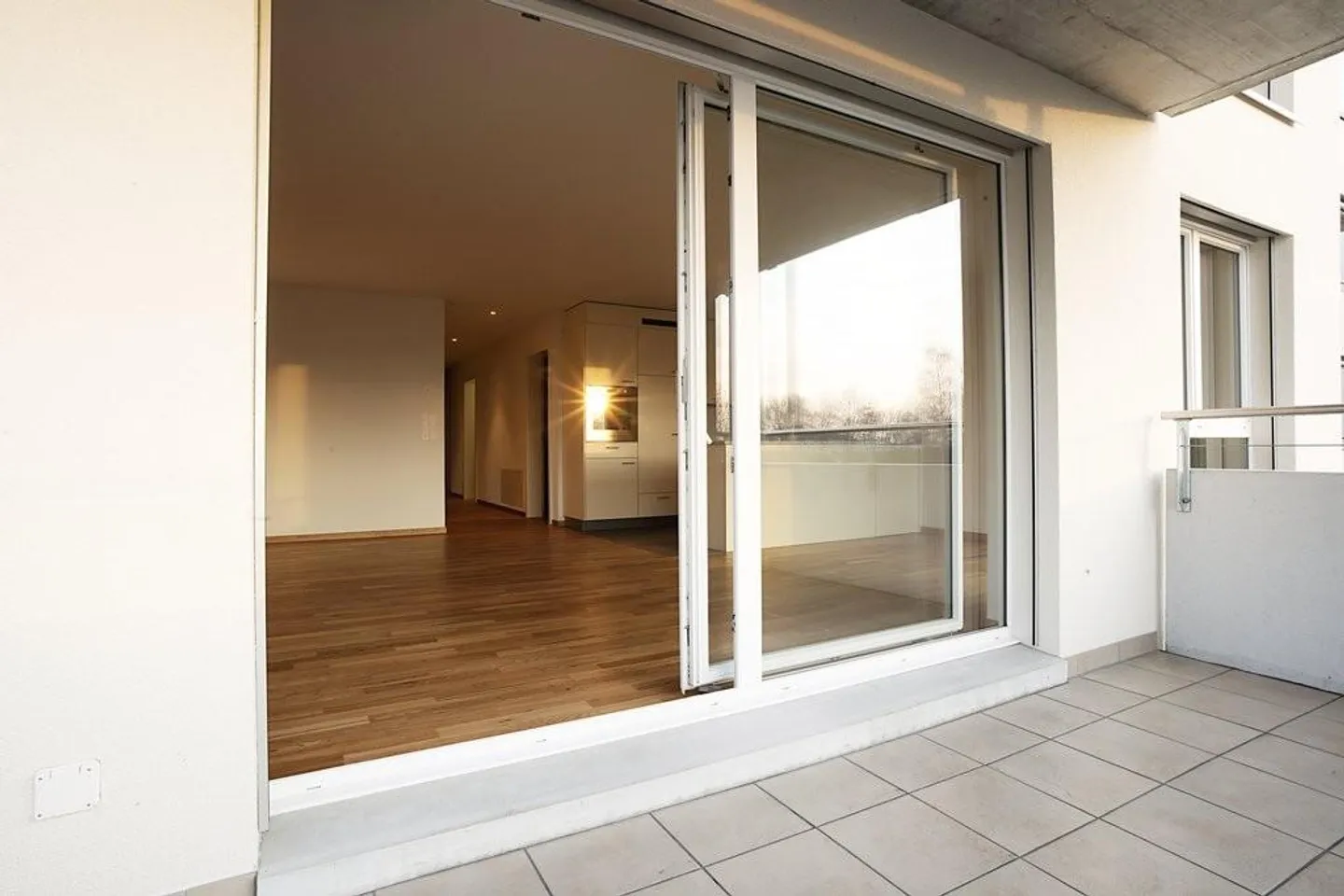 Spacious 5.5-room apartment - Photo 3 of 8