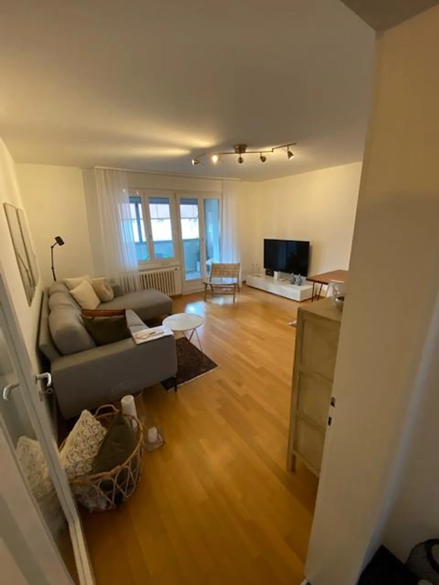 Apartment for rent - Photo 2 of 11