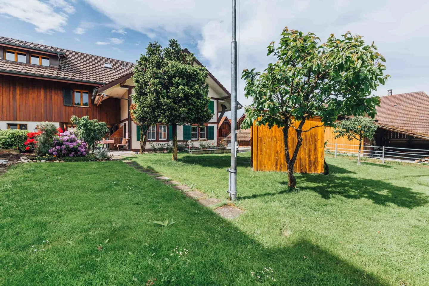 Vie multigénérationnelle dans deux unités avec beaucoup d'espace (283 m2 !) - Photo 9 sur 36