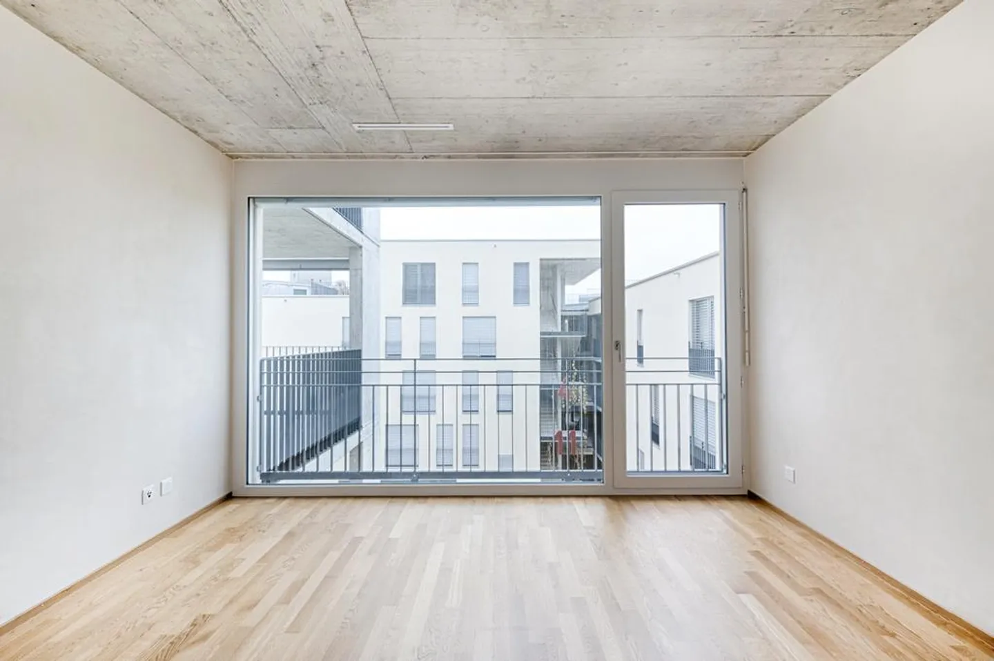 Modernes Apartment mit grossem Balkon - Foto 7 von 9