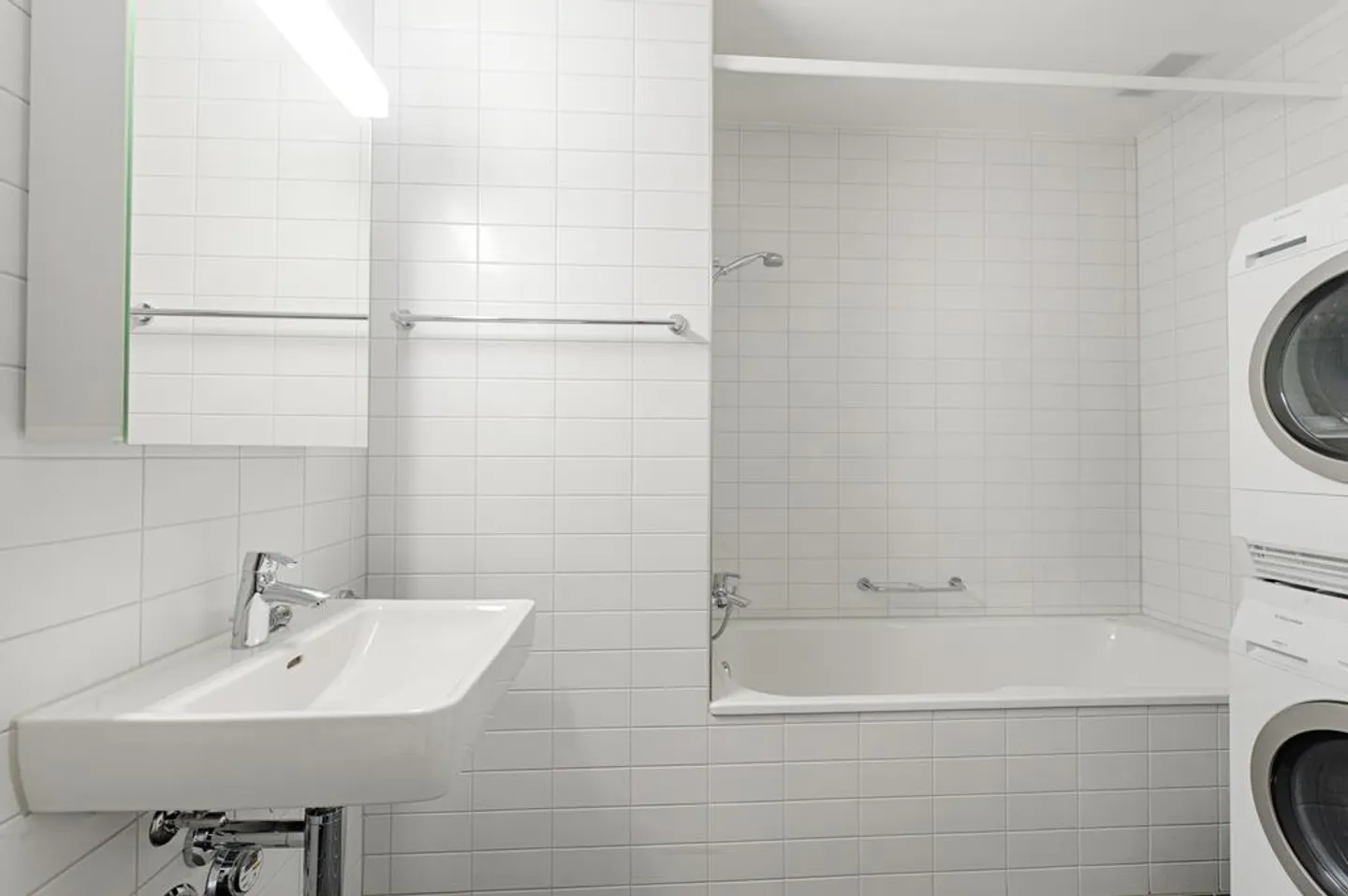 Modernes Apartment mit grossem Balkon - Foto 3 von 9