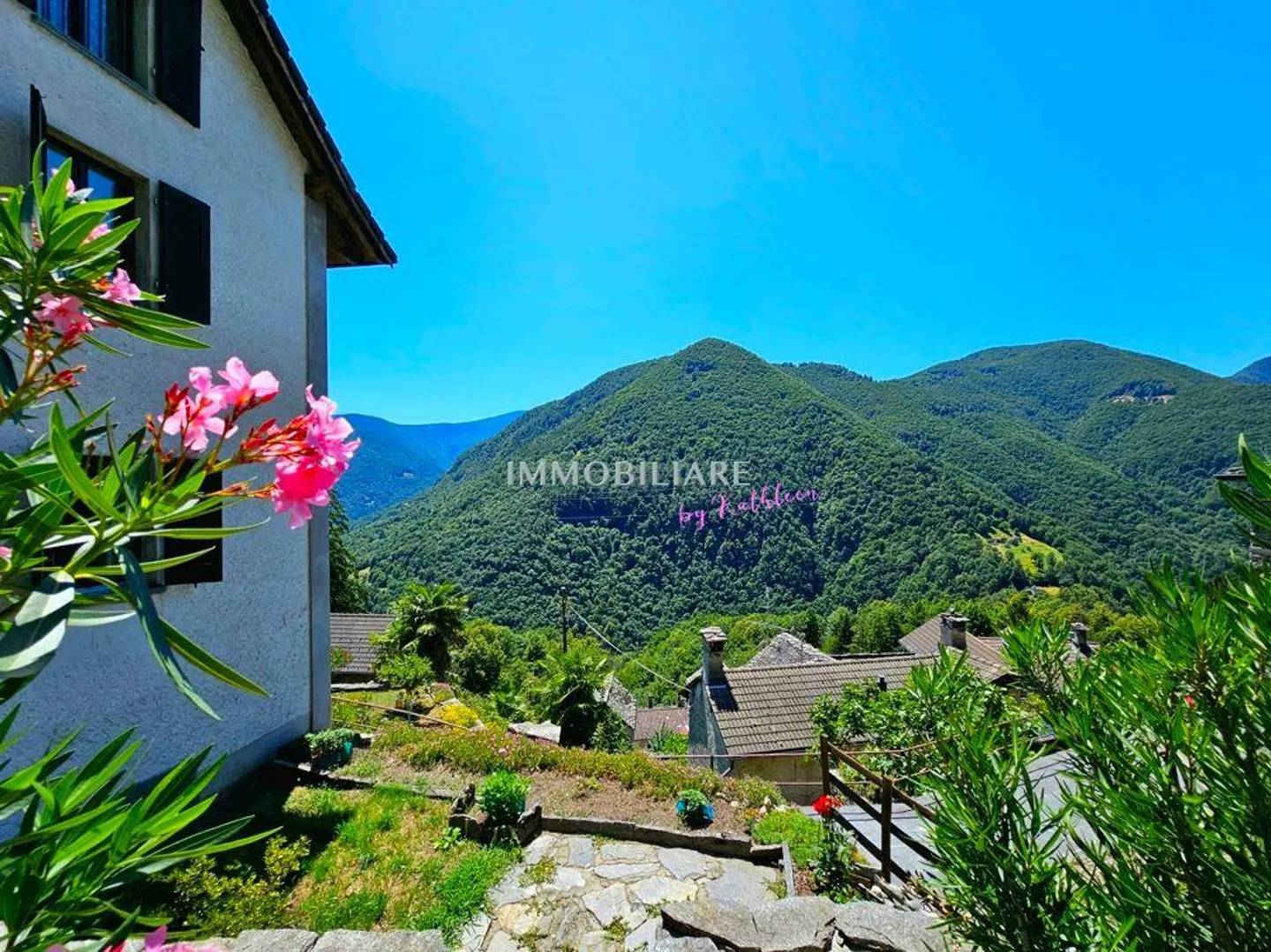Chalet Incantevole con Vista Panoramica - Foto 2 di 20