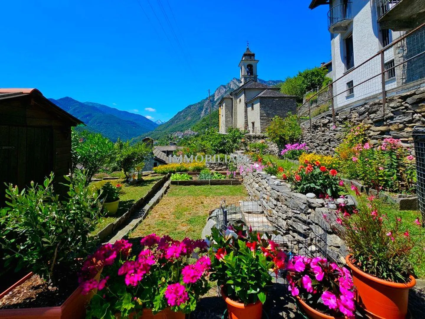 Chalet Incantevole con Vista Panoramica - Foto 3 di 20