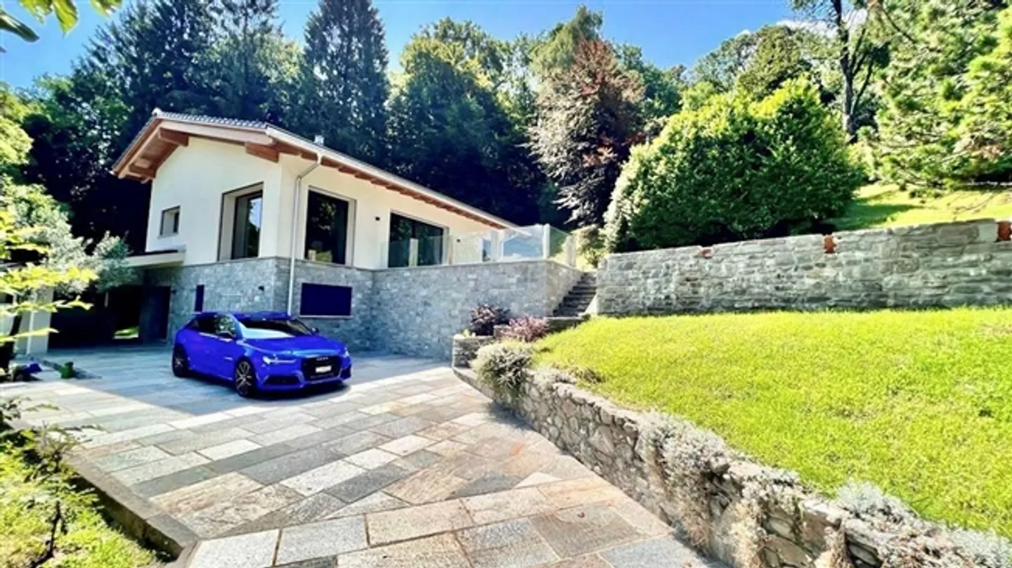 Oasis of Tranquility in the Midst of Nature - Photo 2 of 20