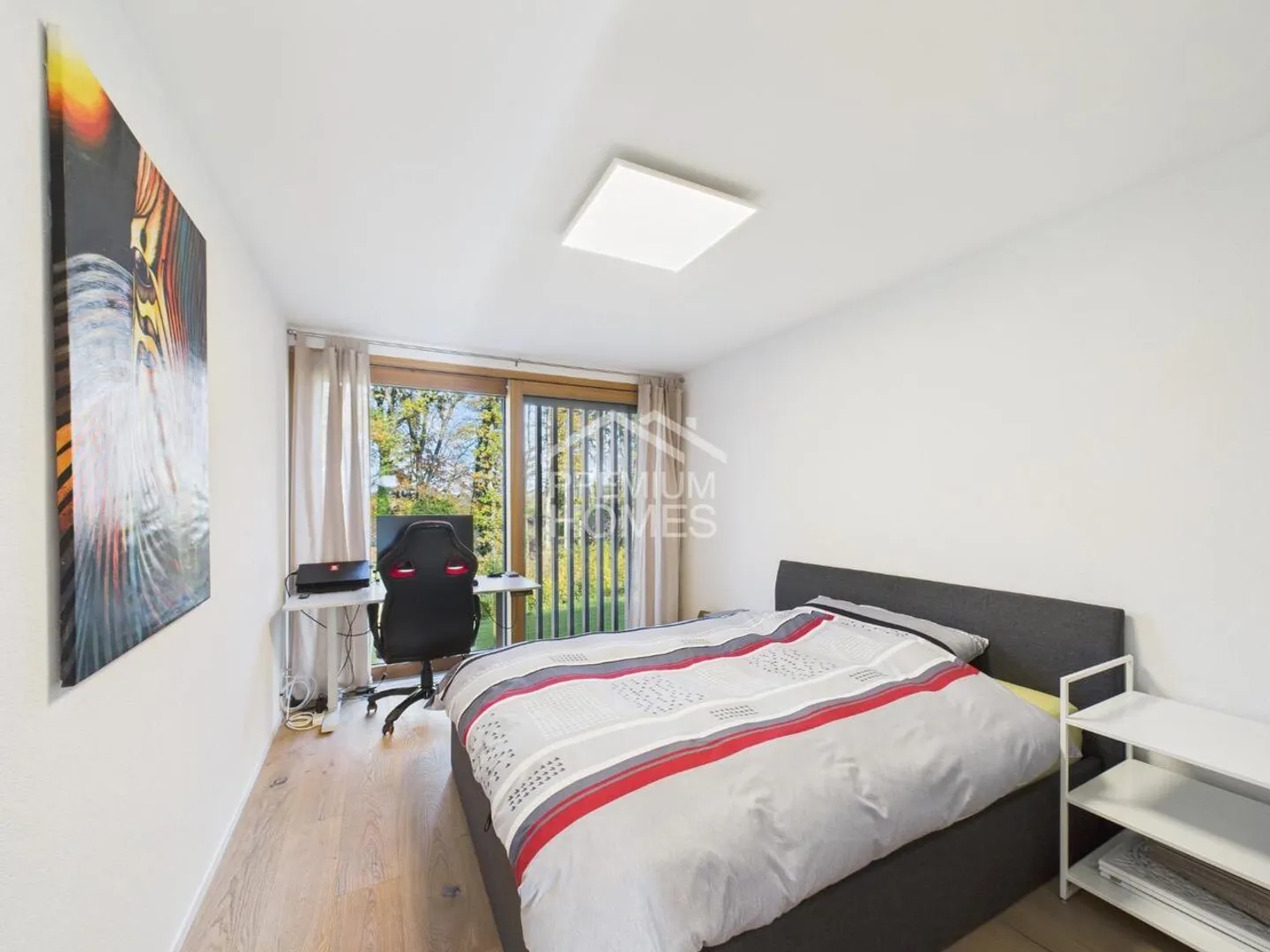 Modern architecture and unobstructed view - Photo 9 of 13