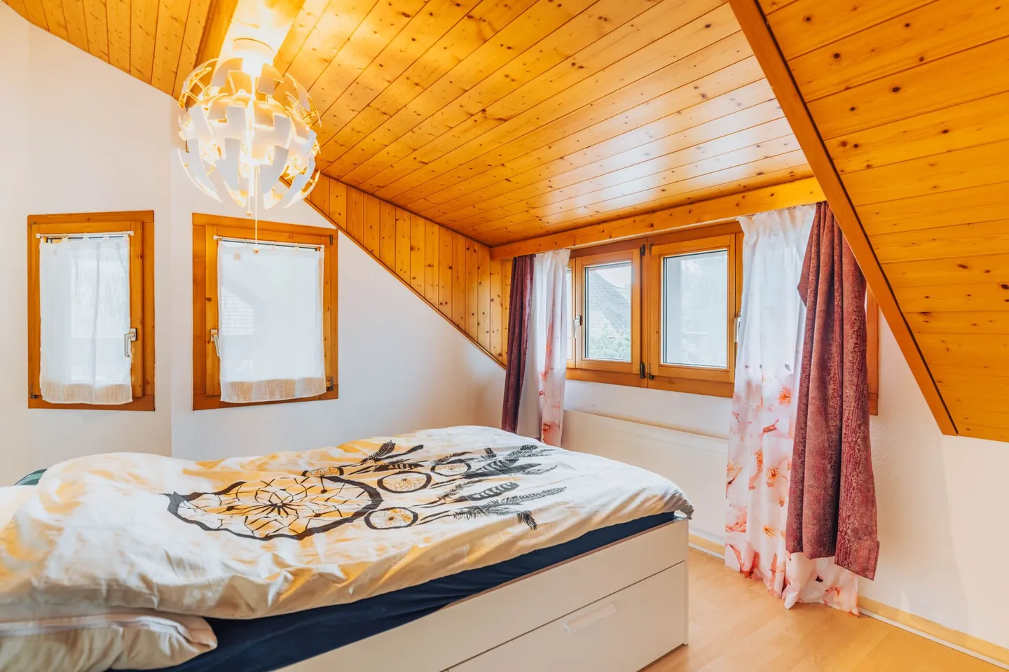 Vie multigénérationnelle dans deux unités avec beaucoup d'espace (283 m2 !) - Photo 16 sur 36