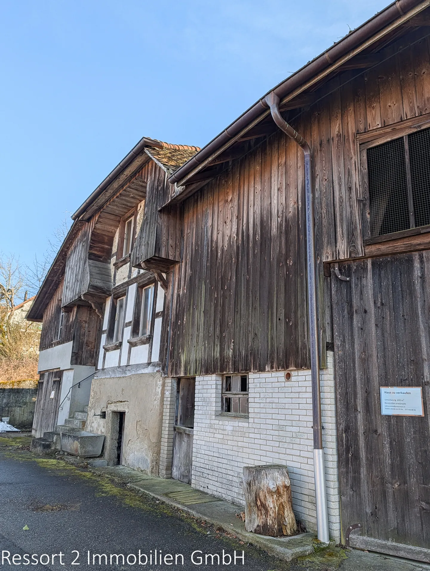 Charming Renovation Project House - Photo 3 of 19