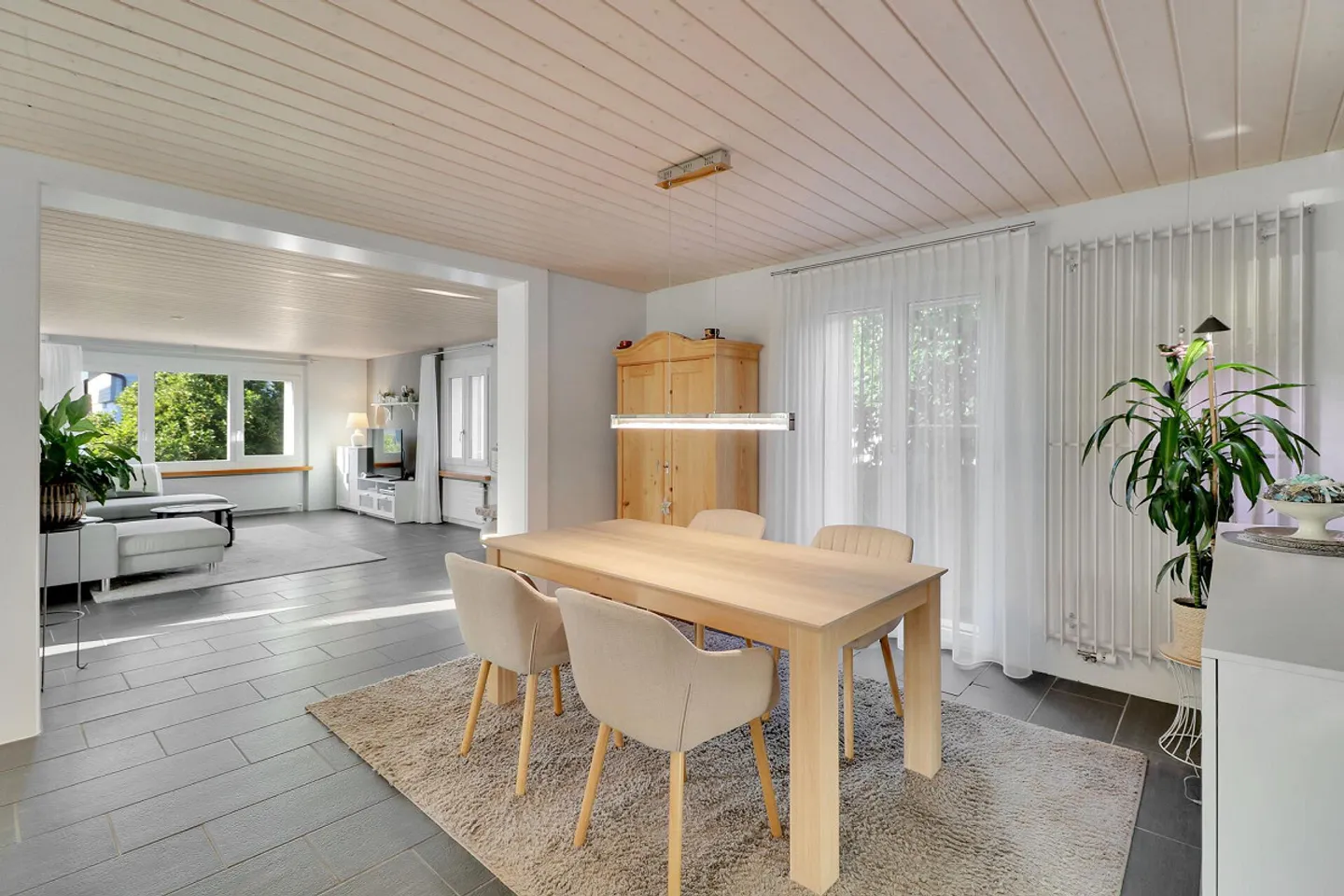 Charmantes Einfamilienhaus mit Bergsicht - Foto 3 von 14