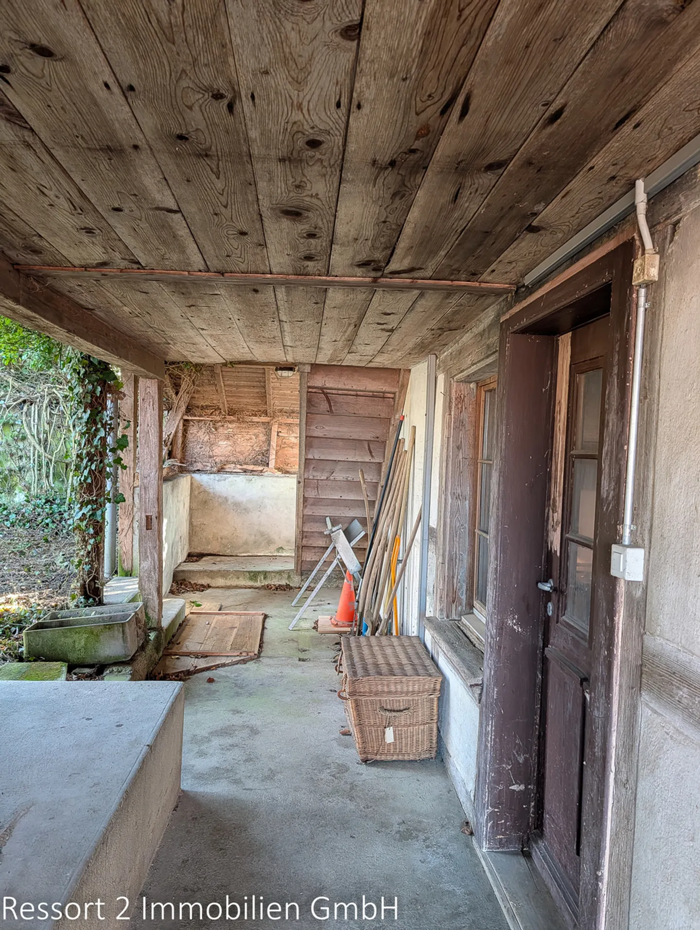 Charming Renovation Project House - Photo 7 of 19