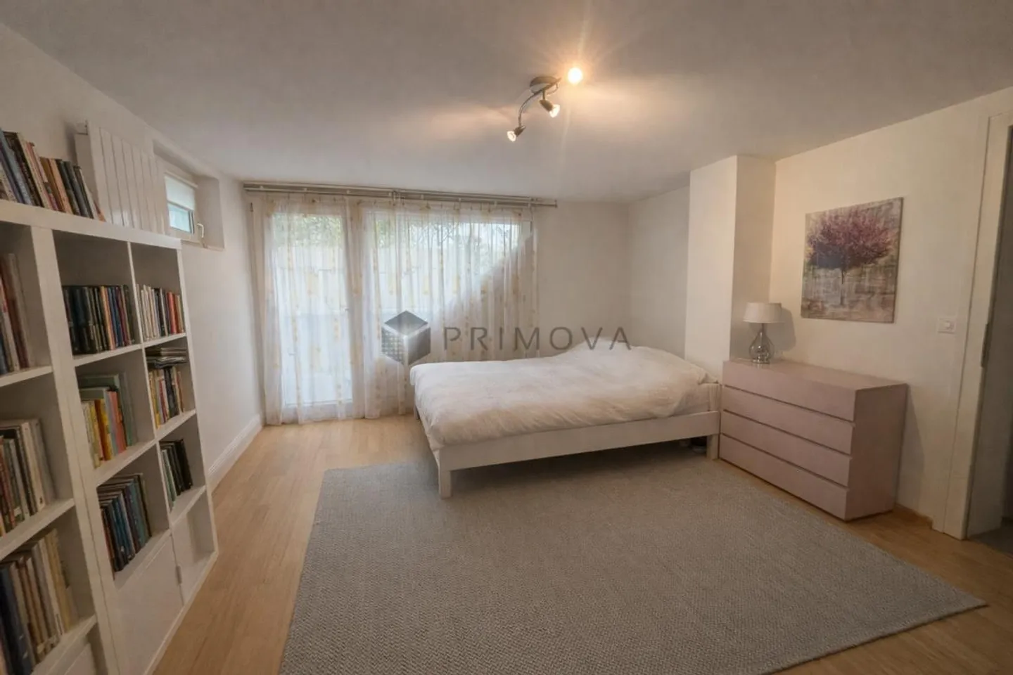 Affascinante casa a schiera in posizione centrale cerca un nuovo proprietario! - Foto 4 di 8
