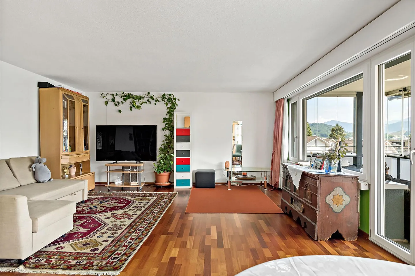 Bright Apartment in the Heart of Kriens - Photo 2 of 9