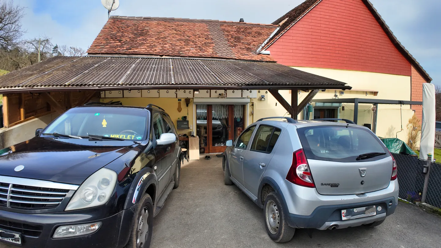 Casa con 2 appartamenti e terreno edificabile a Cheiry / FR - Foto 7 di 23