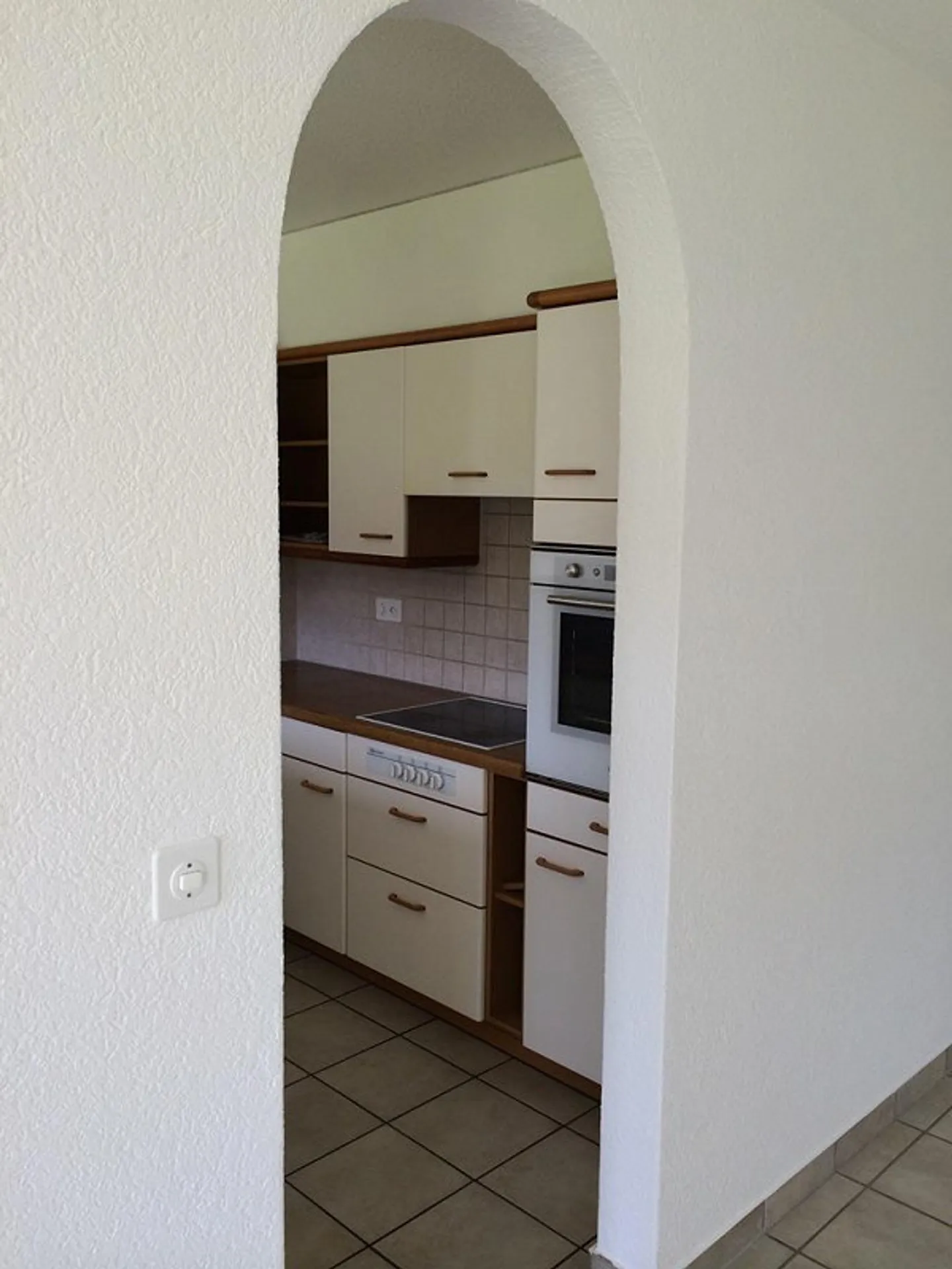 Helle 4.5-Zimmer-Wohnung mit Balkon - Foto 2 von 12