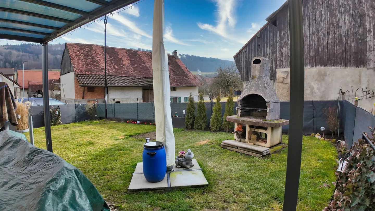 Casa con 2 appartamenti e terreno edificabile a Cheiry / FR - Foto 8 di 23