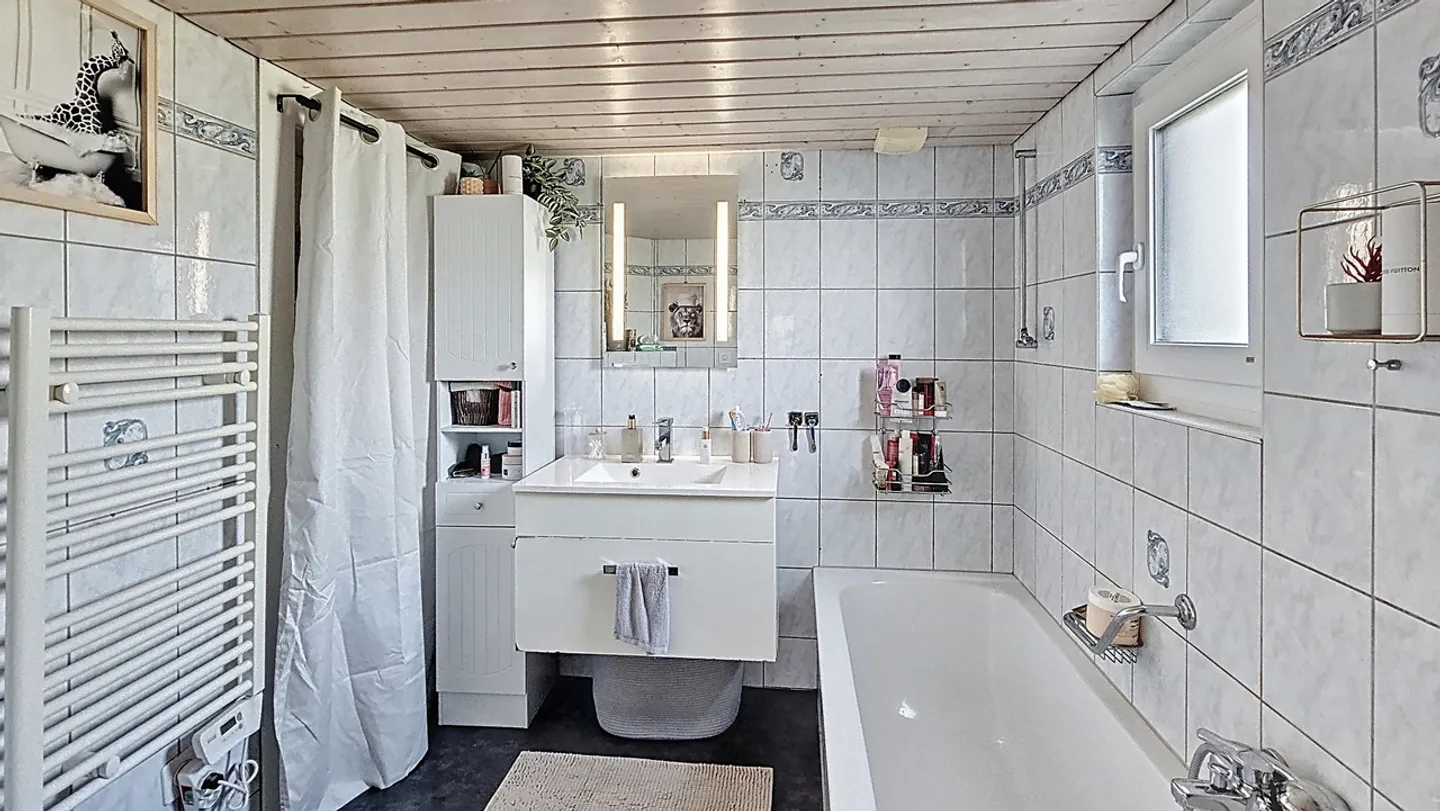 Casa con 2 appartamenti e terreno edificabile a Cheiry / FR - Foto 19 di 23