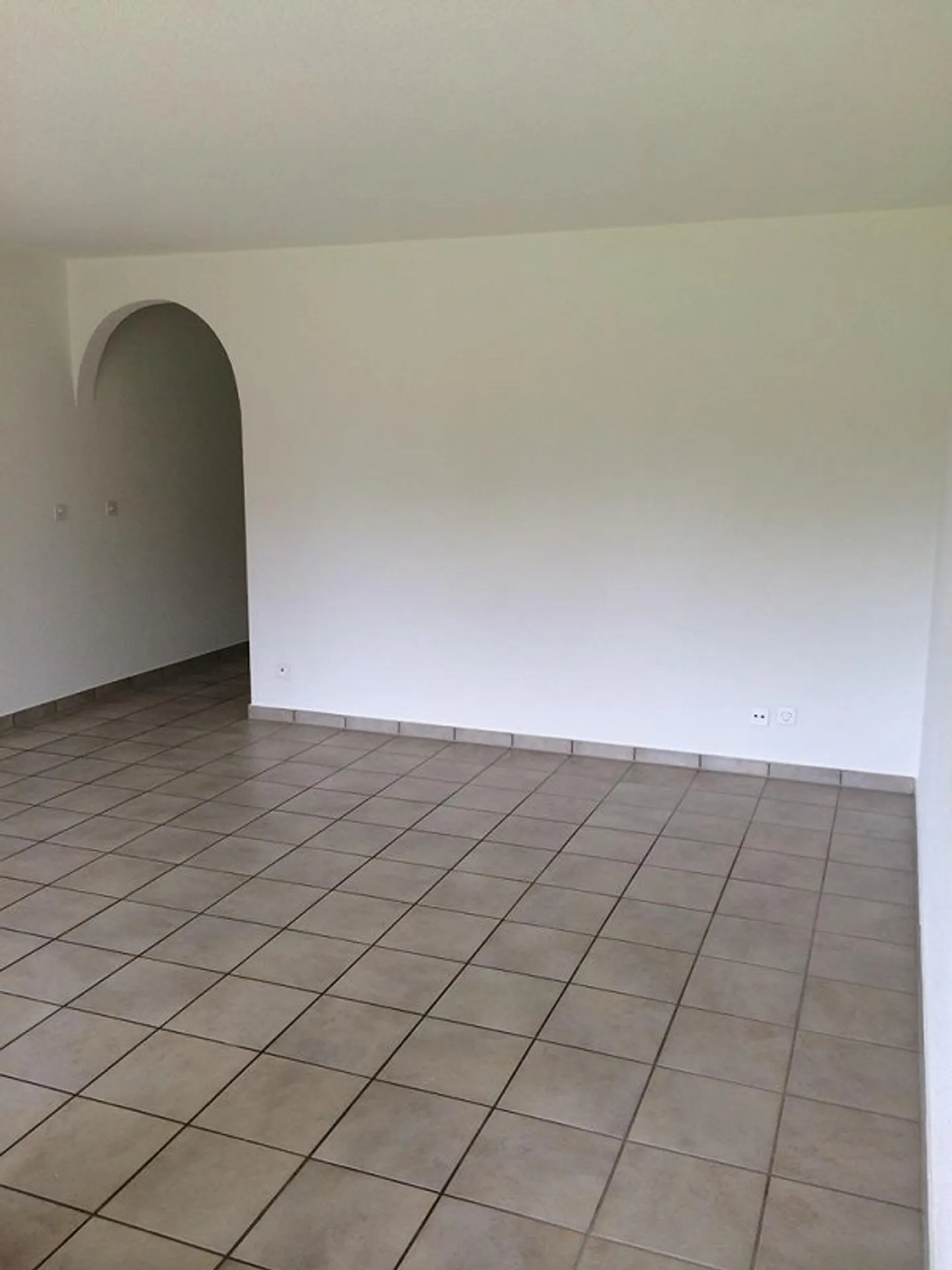 Helle 4.5-Zimmer-Wohnung mit Balkon - Foto 9 von 12