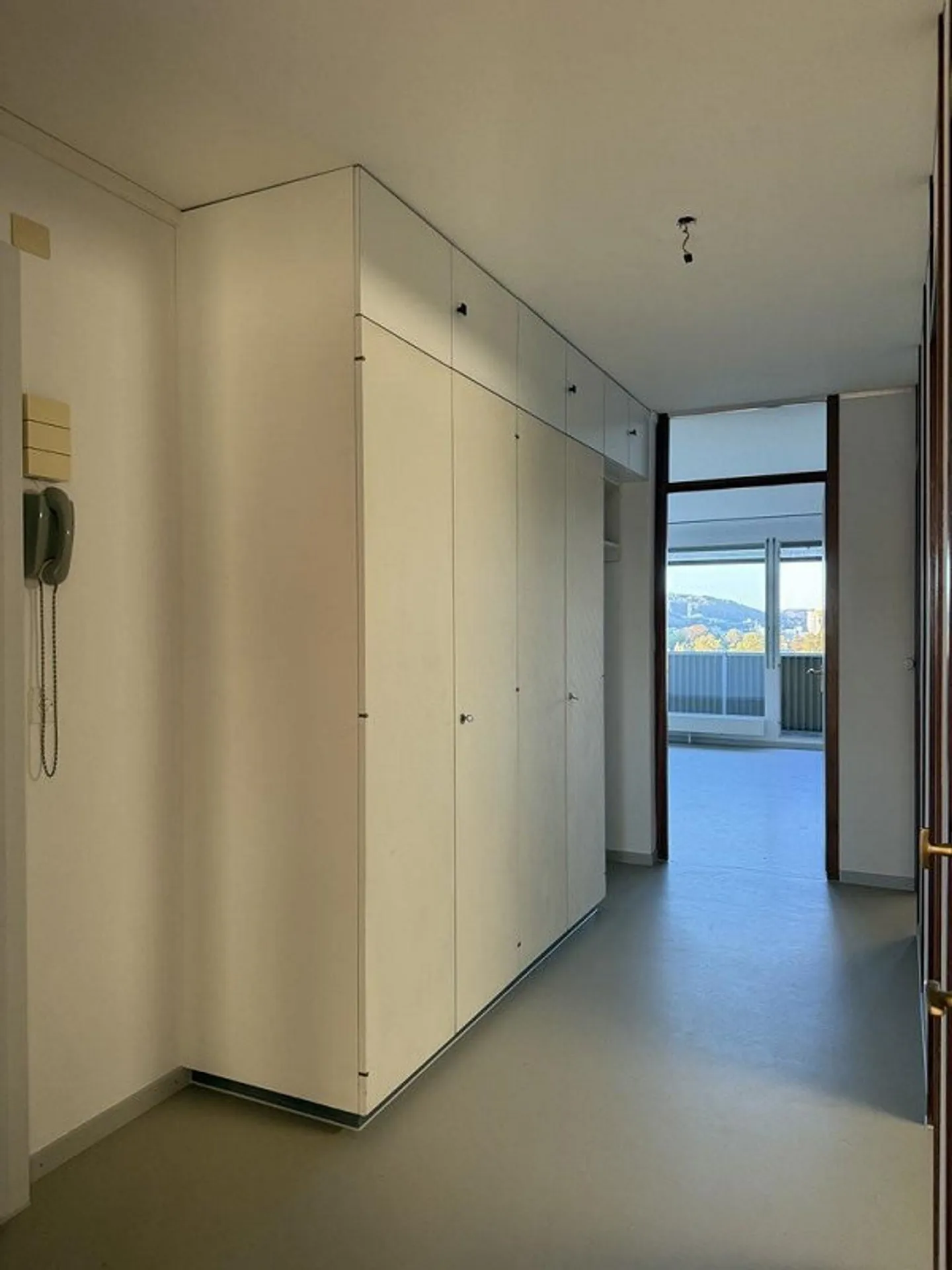 Vivere sopra i tetti di Bümpliz - Foto 4 di 11
