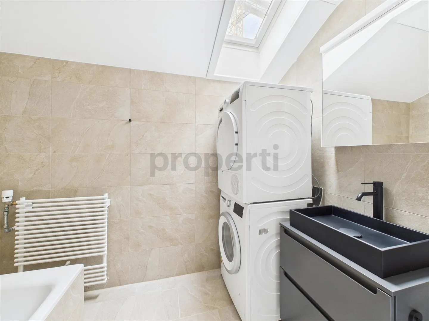 1. MONAT MIETZINS GESCHENKT***Moderne 3.5-Zimmer-Dachgeschosswohnung in Küssnacht am Rigi - Foto 9 von 11