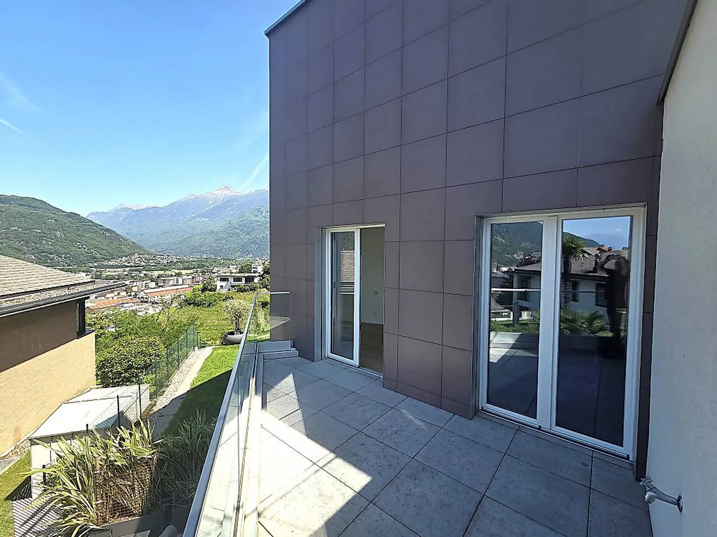 Appartamento 4.5 con vista mozzafiato a Bellinzona-Daro - Foto 5 di 12