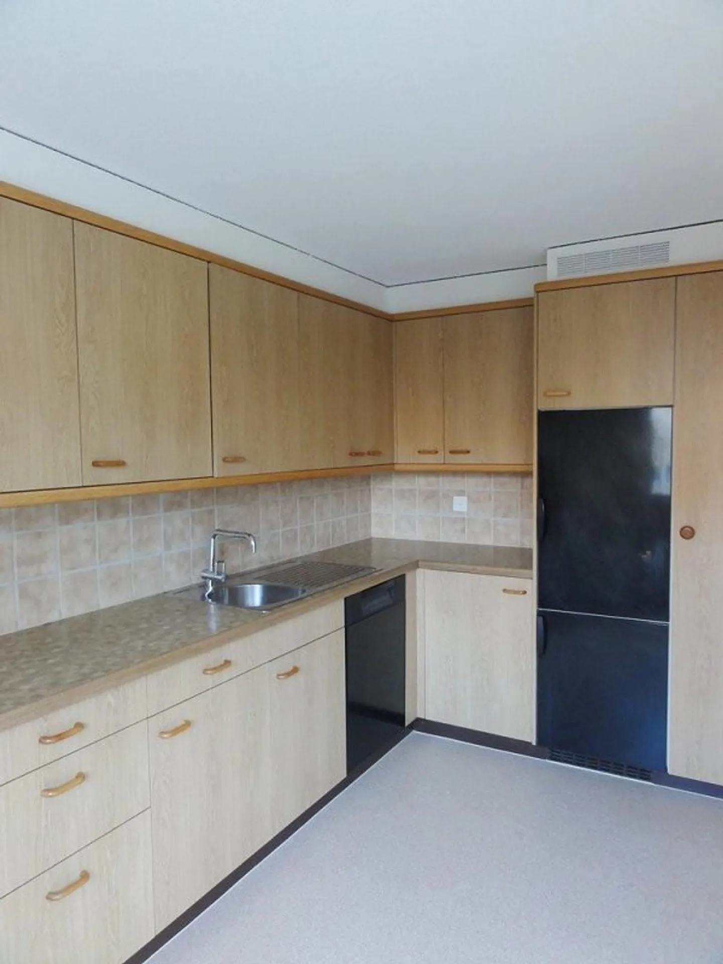 Beautiful cozy apartment in the Erlenmatten district! - Photo 2 of 10