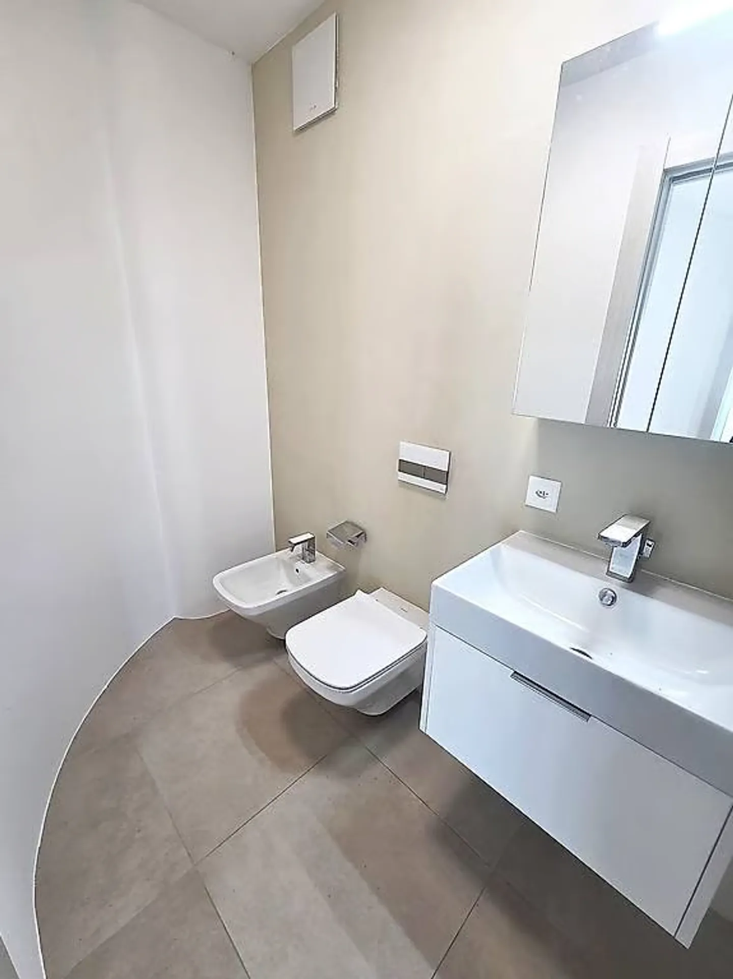 Appartamento 4.5 con vista mozzafiato a Bellinzona-Daro - Foto 12 di 12
