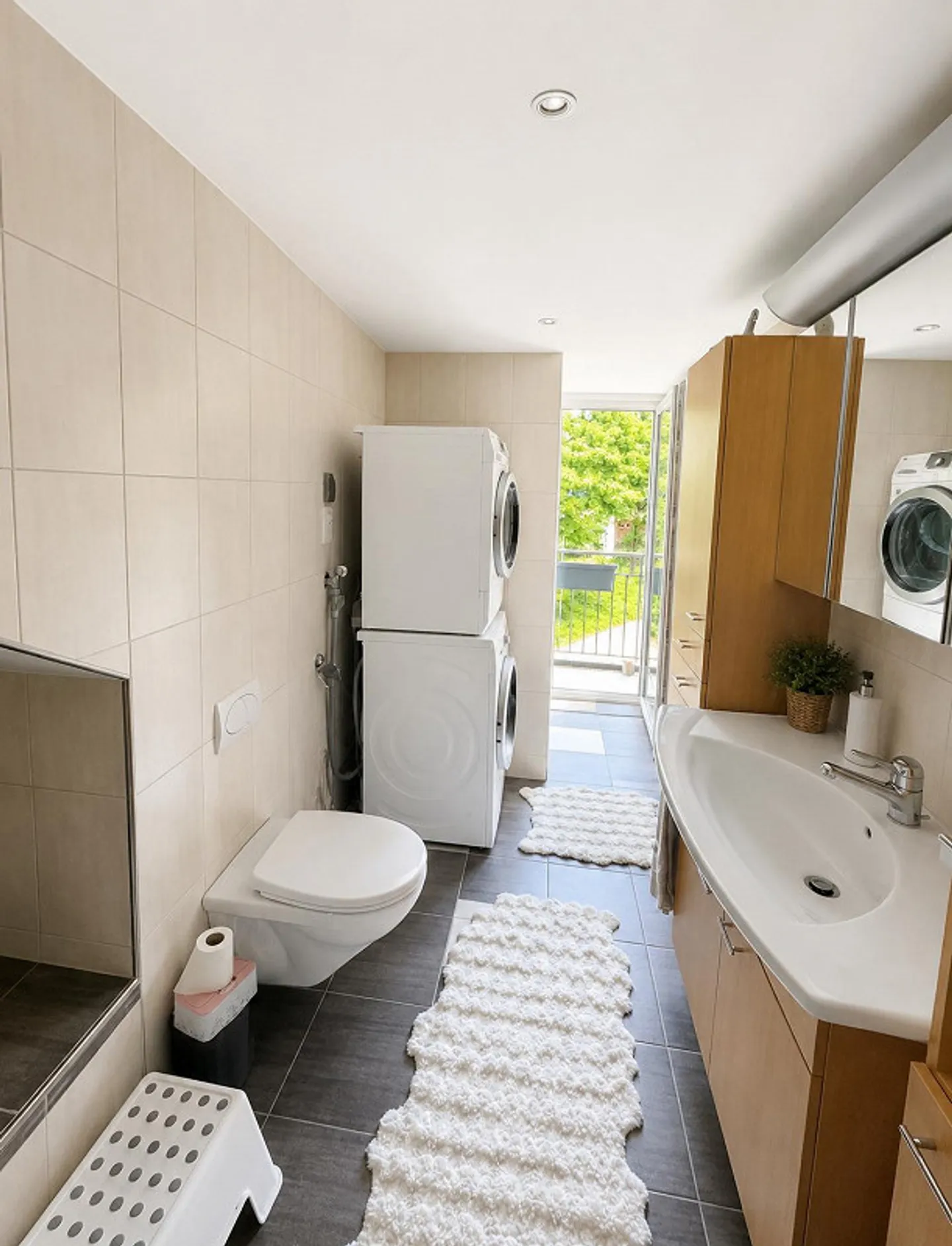 Ampio appartamento mansardato di 4,5 locali (120 m²) con balcone a Bühler - Foto 8 di 10
