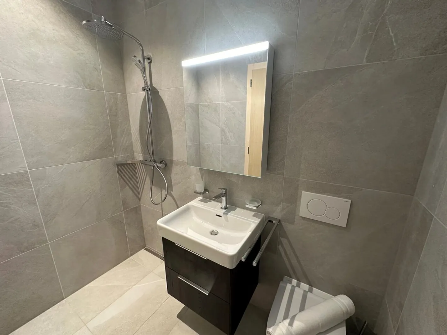 Lot 5 - Apartment available this winter in the Residence - Photo 8 of 8