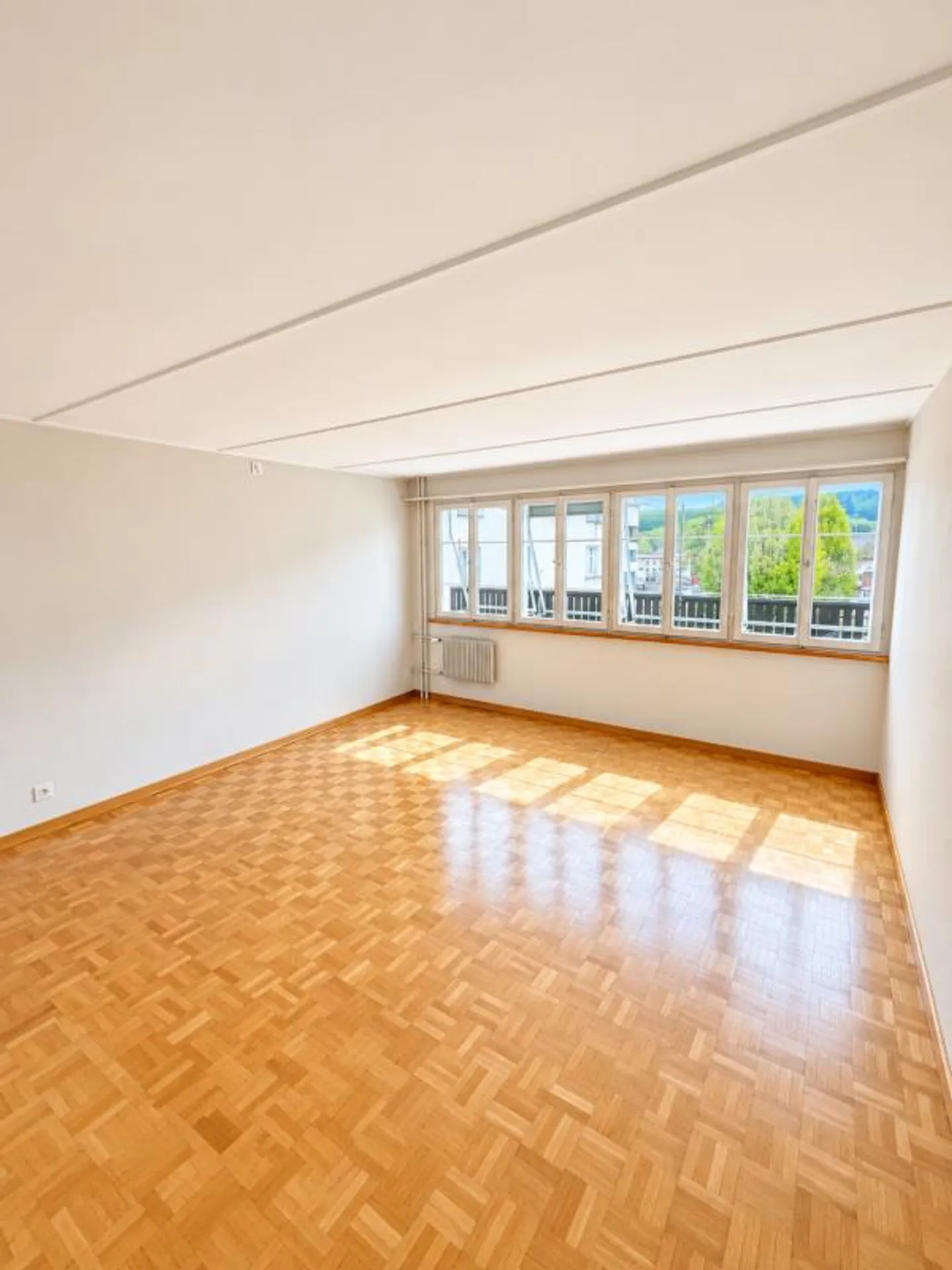 Appartamento 3.5 stanze con giardino d'inverno - Foto 3 di 11