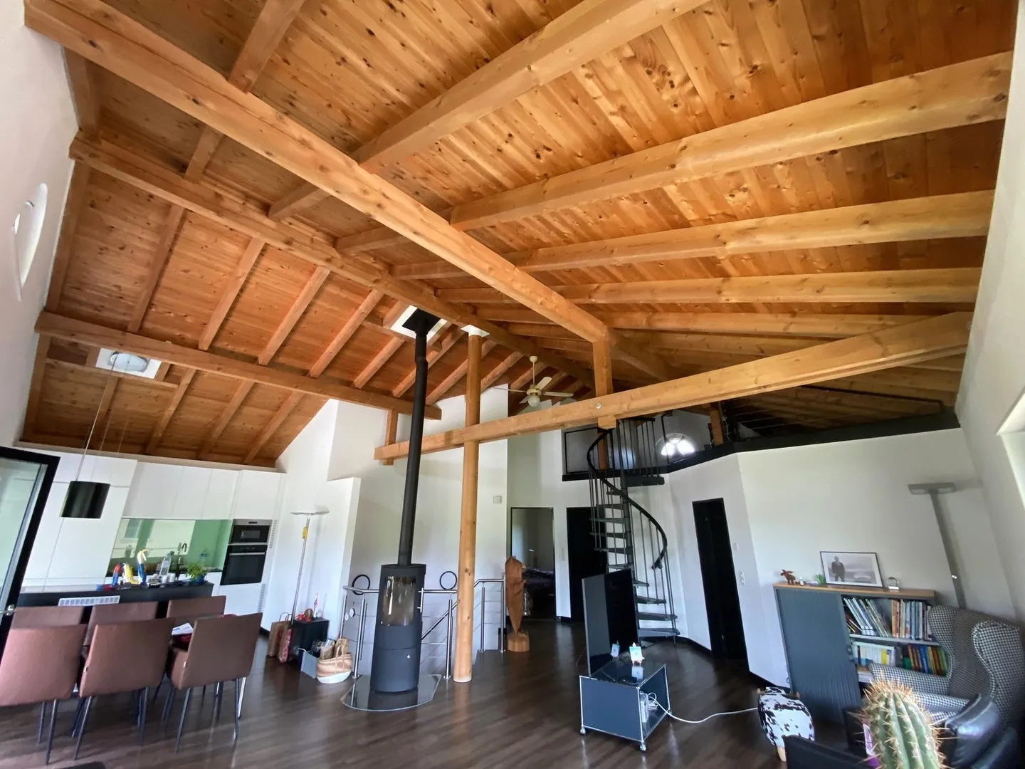 Wunderschönes, renoviertes Einfamilienhaus mit 6,5 Zimmern in Walperswil in ruhiger Lage. - Photo 22 sur 38