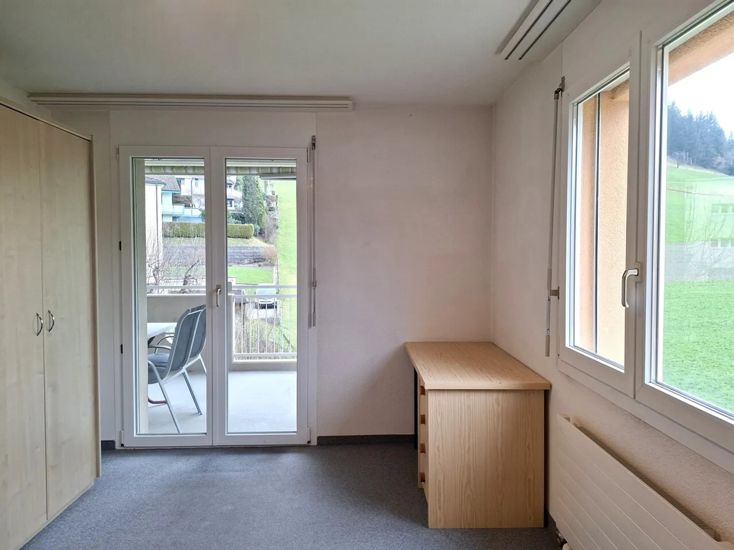 Luminoso appartamento di 4½ locali con vista sul verde - Foto 5 di 10