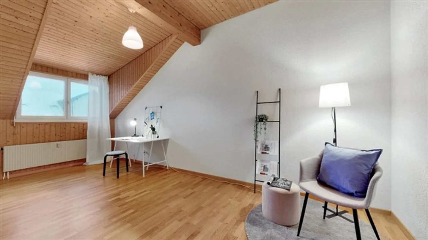 Charmante appartement sous les combles avec cheminée dans le champ ensoleillé - Photo 7 sur 12