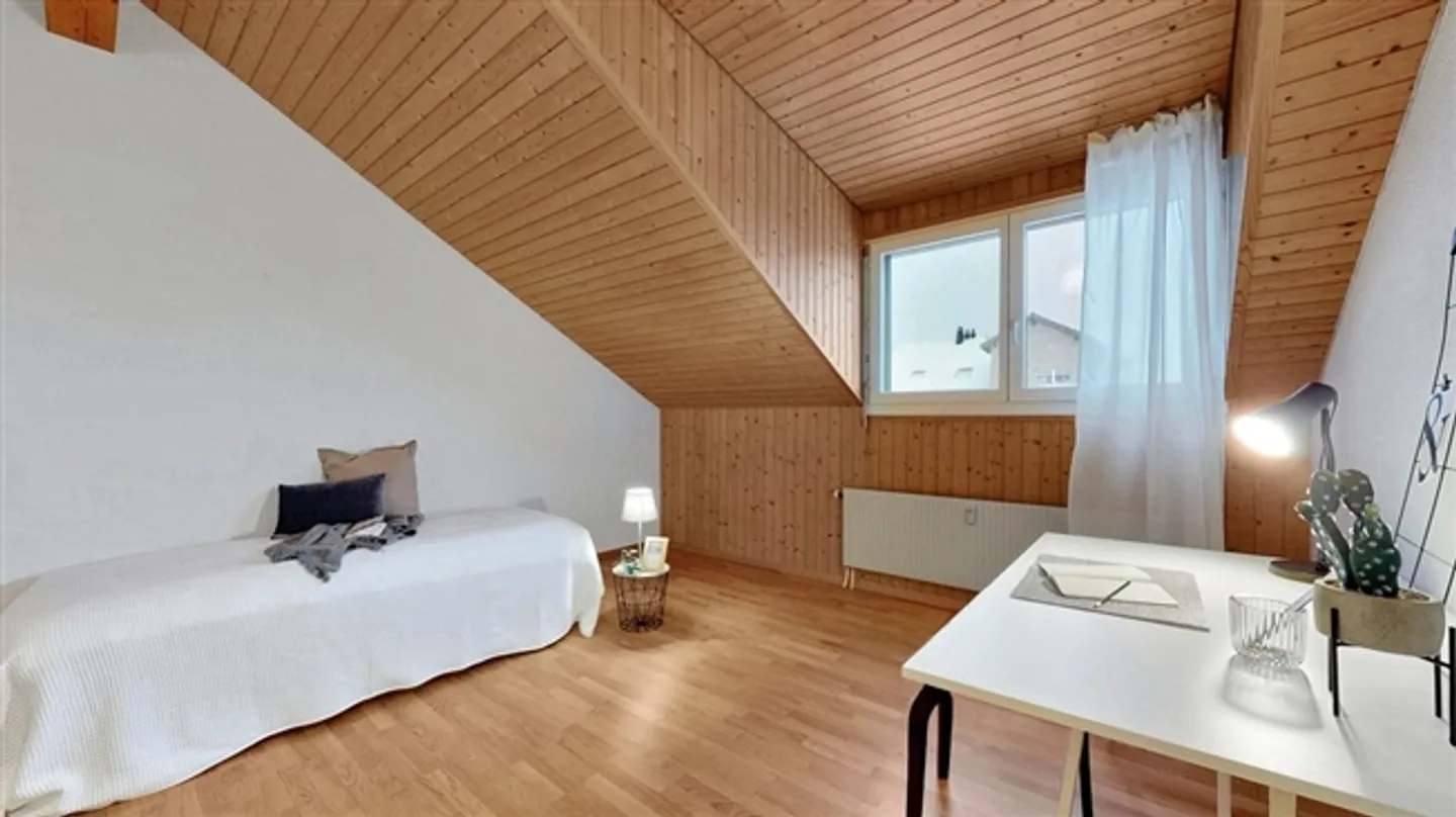 Charmante appartement sous les combles avec cheminée dans le champ ensoleillé - Photo 8 sur 12