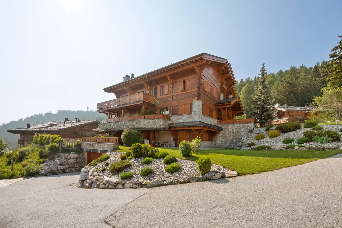 Eleganza alpina al piano terra – Giardino e terrazza privata - Foto 11 di 13