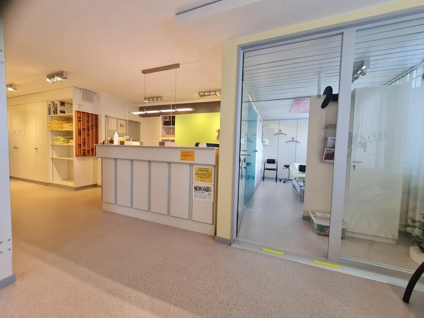 Appartement lumineux / Espace commercial avec agencement flexible - Photo 9 sur 11