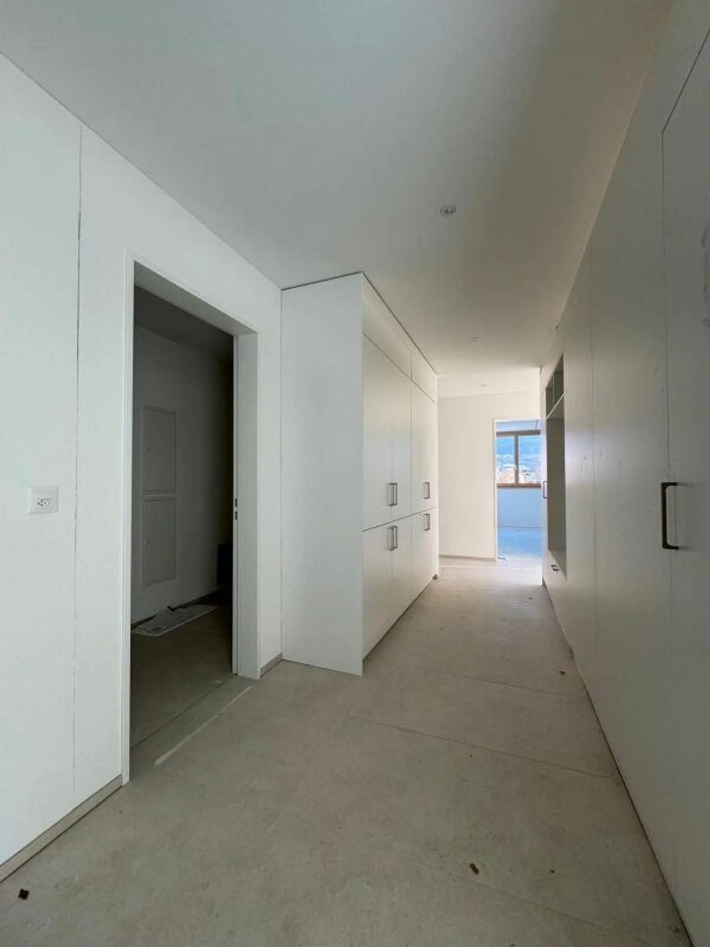 Apartment for rent - Photo 3 of 12