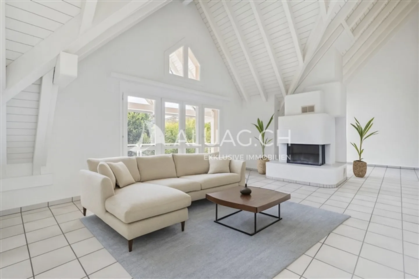 DUPLEX RENTAL APARTMENT IN A QUIET NEIGHBORHOOD - Photo 1 of 12