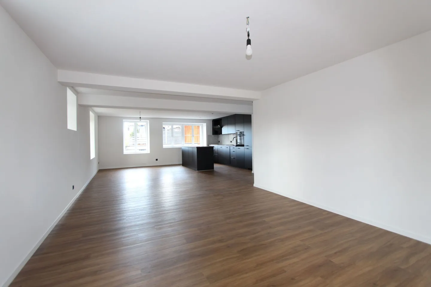 Modern 5.5-room apartment with garden - stylish living in Affeltrangen - Photo 3 of 10