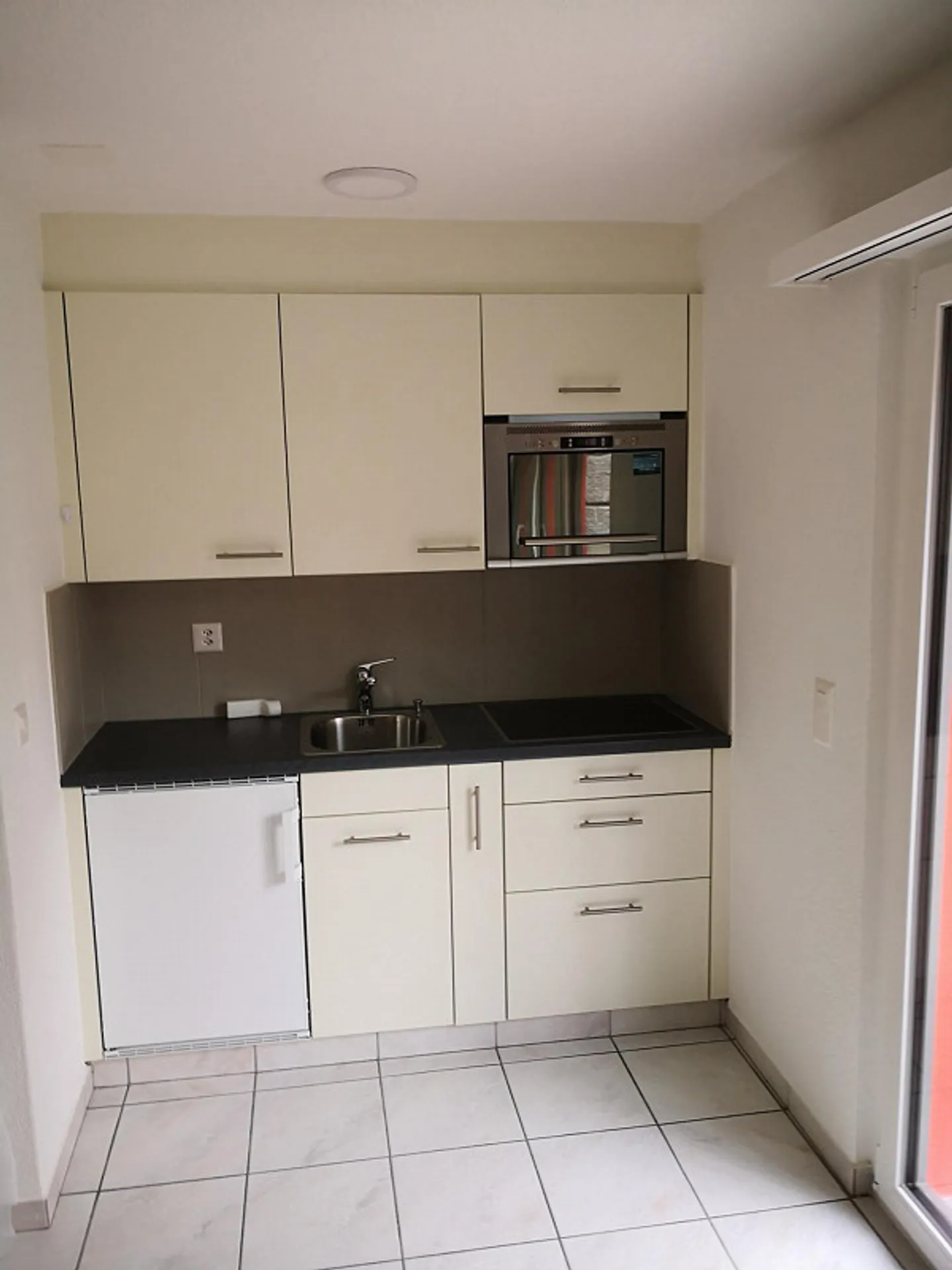 2-room garden apartment - Photo 2 of 12