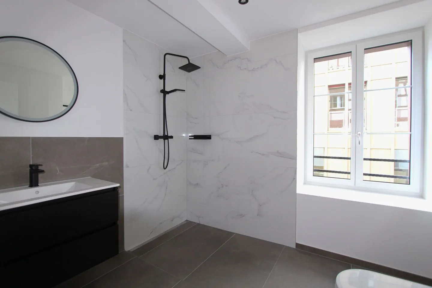 Modern 5.5-room apartment with garden - stylish living in Affeltrangen - Photo 5 of 10