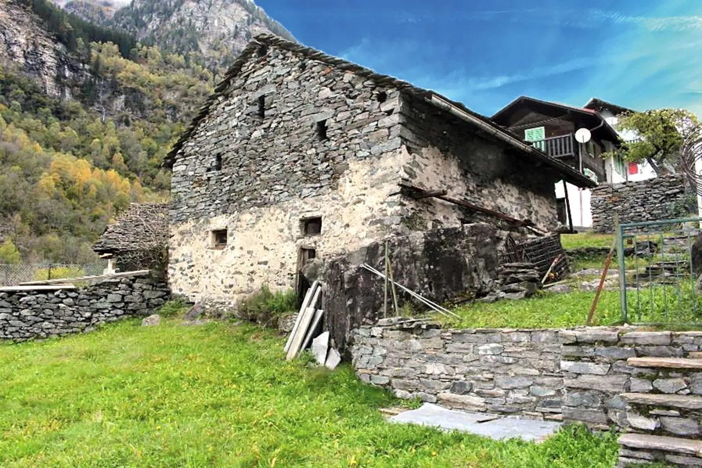 4 ½-Zimmer-Haus und Rustico zum Ausbauen, sehr sonnig und ruhig - Foto 15 von 19