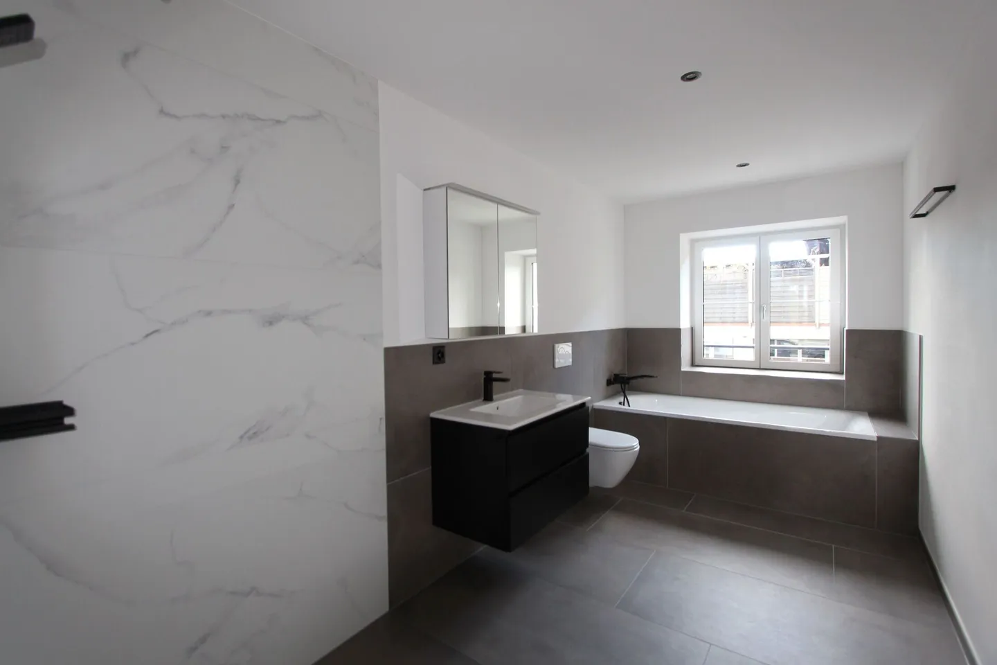 Modern 5.5-room apartment with garden - stylish living in Affeltrangen - Photo 8 of 10