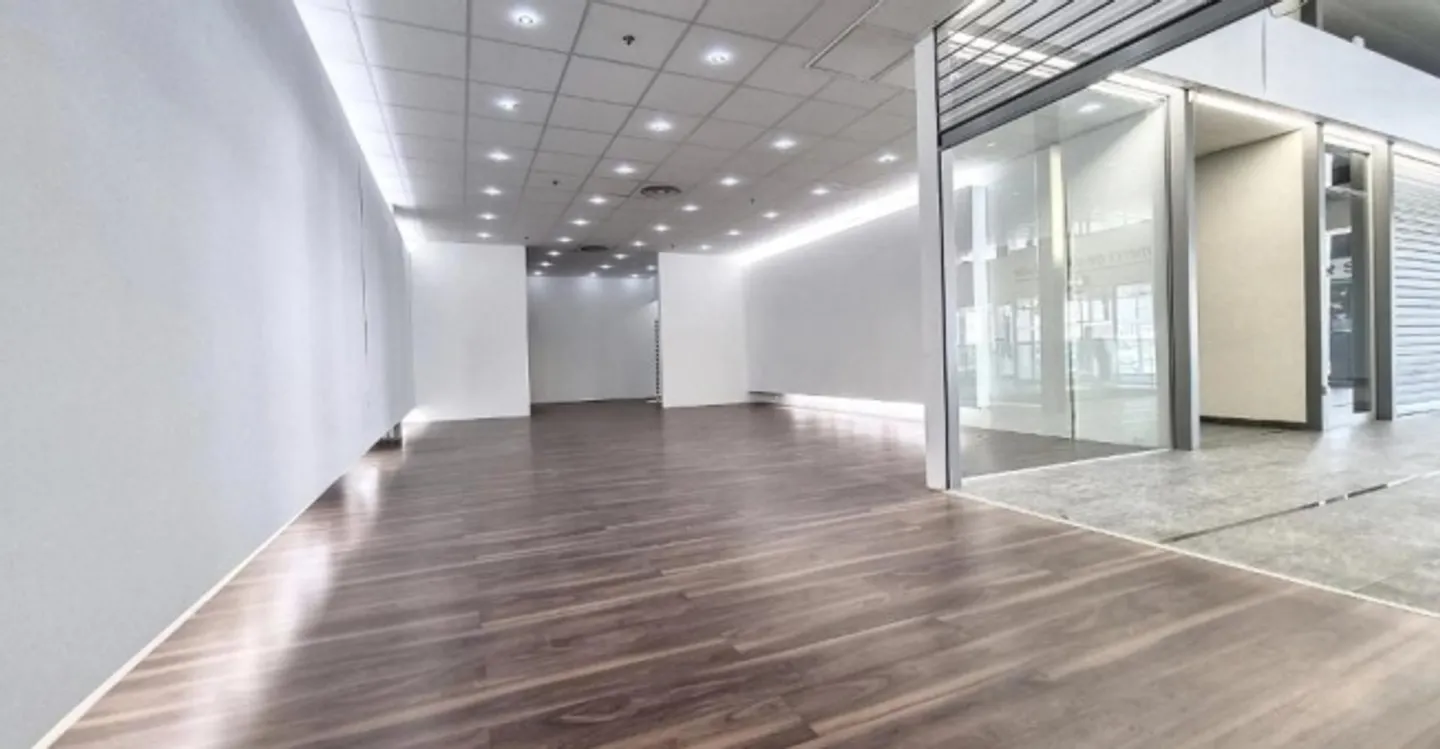 Arcade 2 rooms - Photo 2 of 5