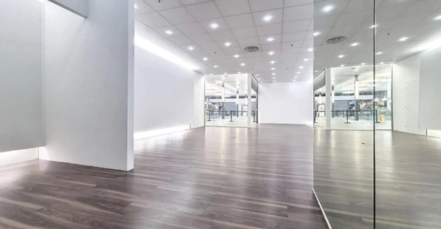 Arcade 2 rooms - Photo 3 of 5