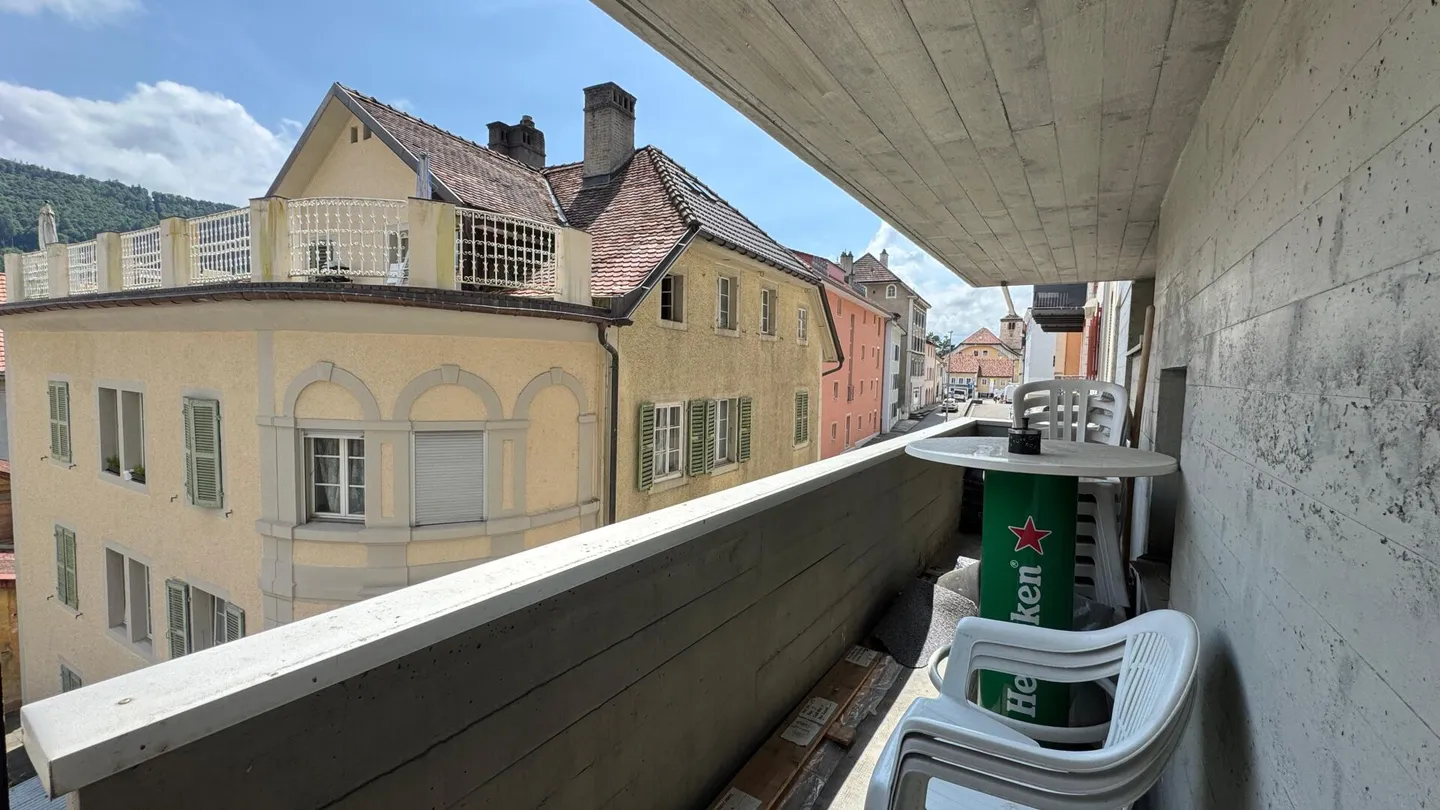 St-Imier, spazio commerciale nel centro del villaggio con vetrina - Foto 5 di 5