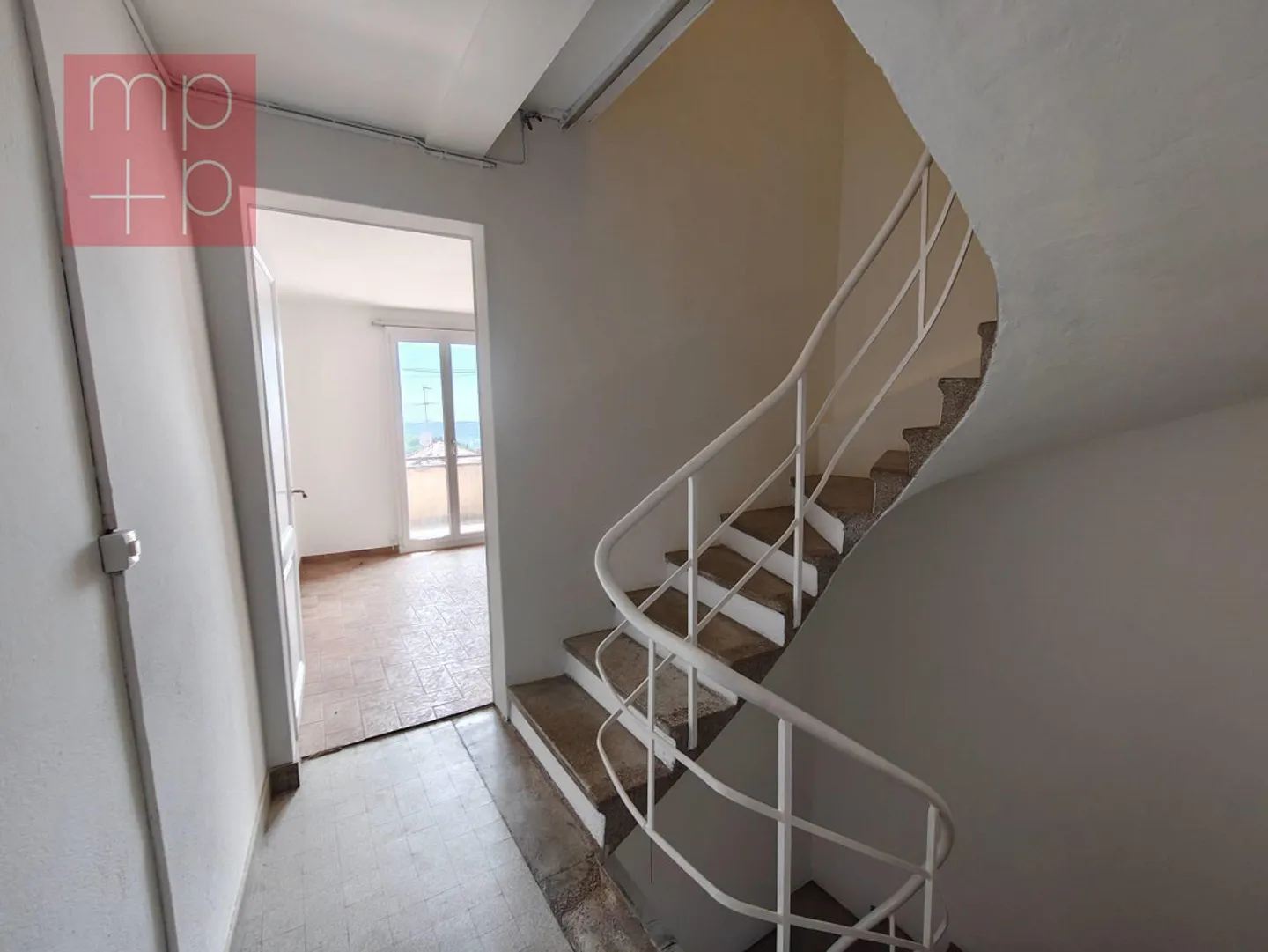 Incantevole casa vacanze a Caneggio - Foto 5 di 8