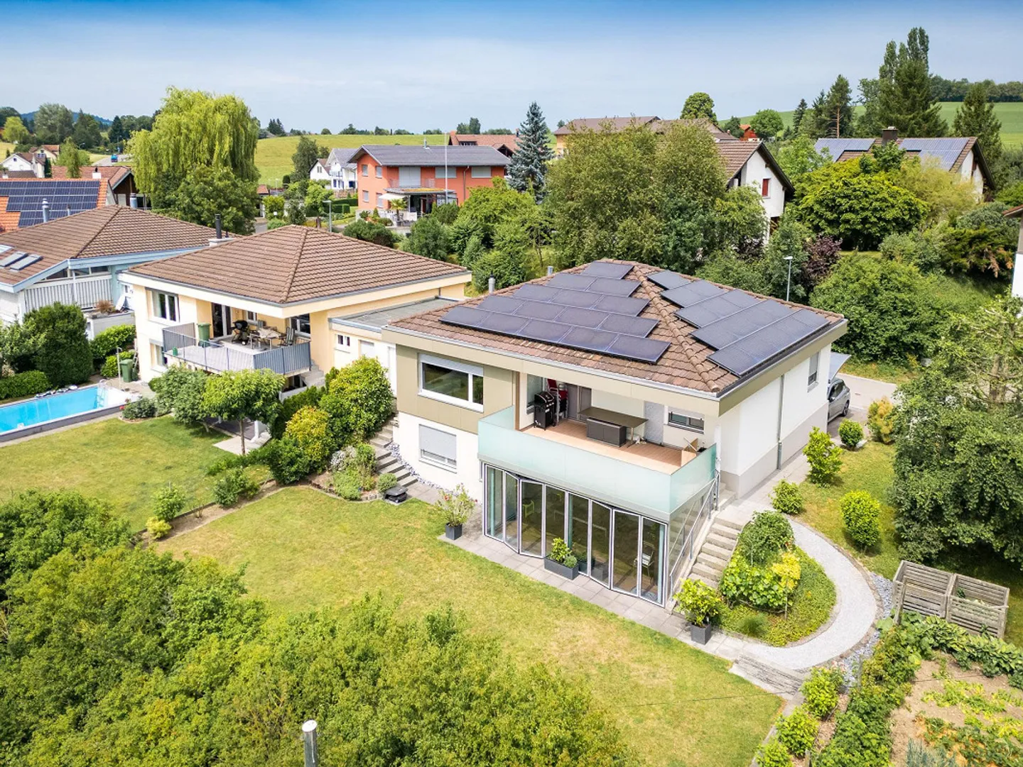 Charmantes Familienhaus mit Aussicht - Foto 2 von 13