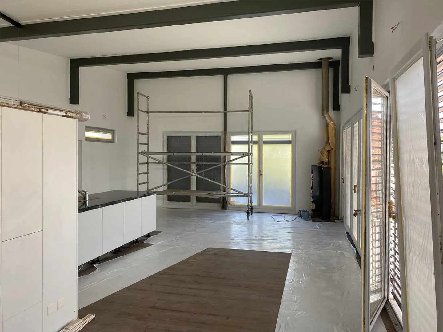 Ampio attico con terrazza ad Altstätten - Foto 3 di 7