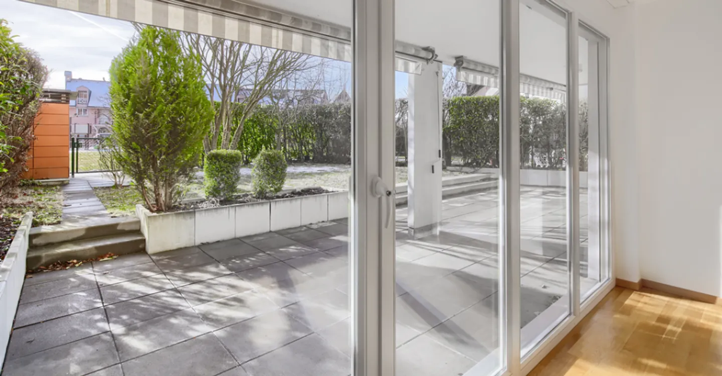 Ampio appartamento di 6.5 stanze con giardino - Foto 6 di 7