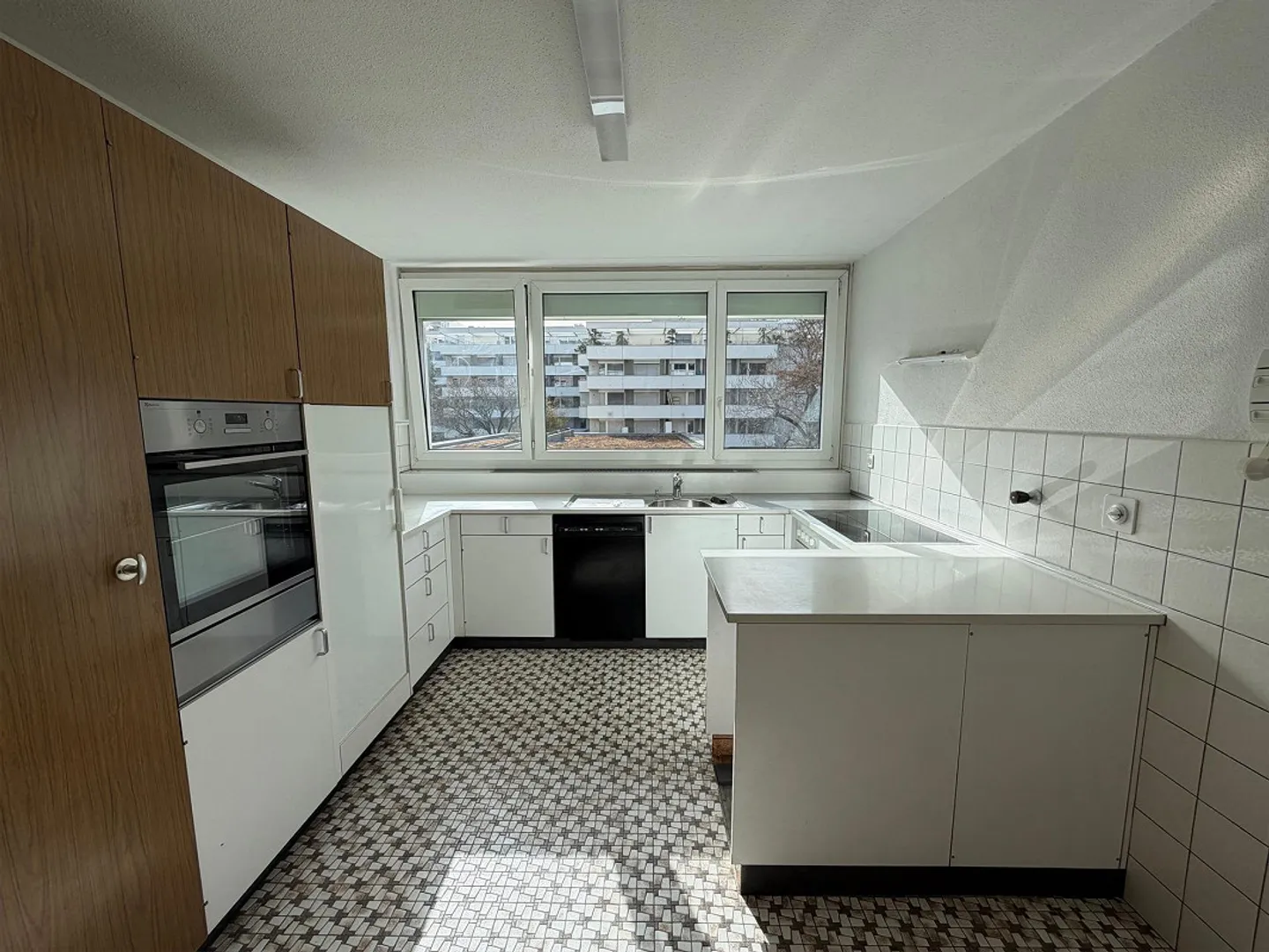 Appartement lumineux de 4,5 pièces avec balcon à Chur - pas de droits de construction - Photo 2 sur 5