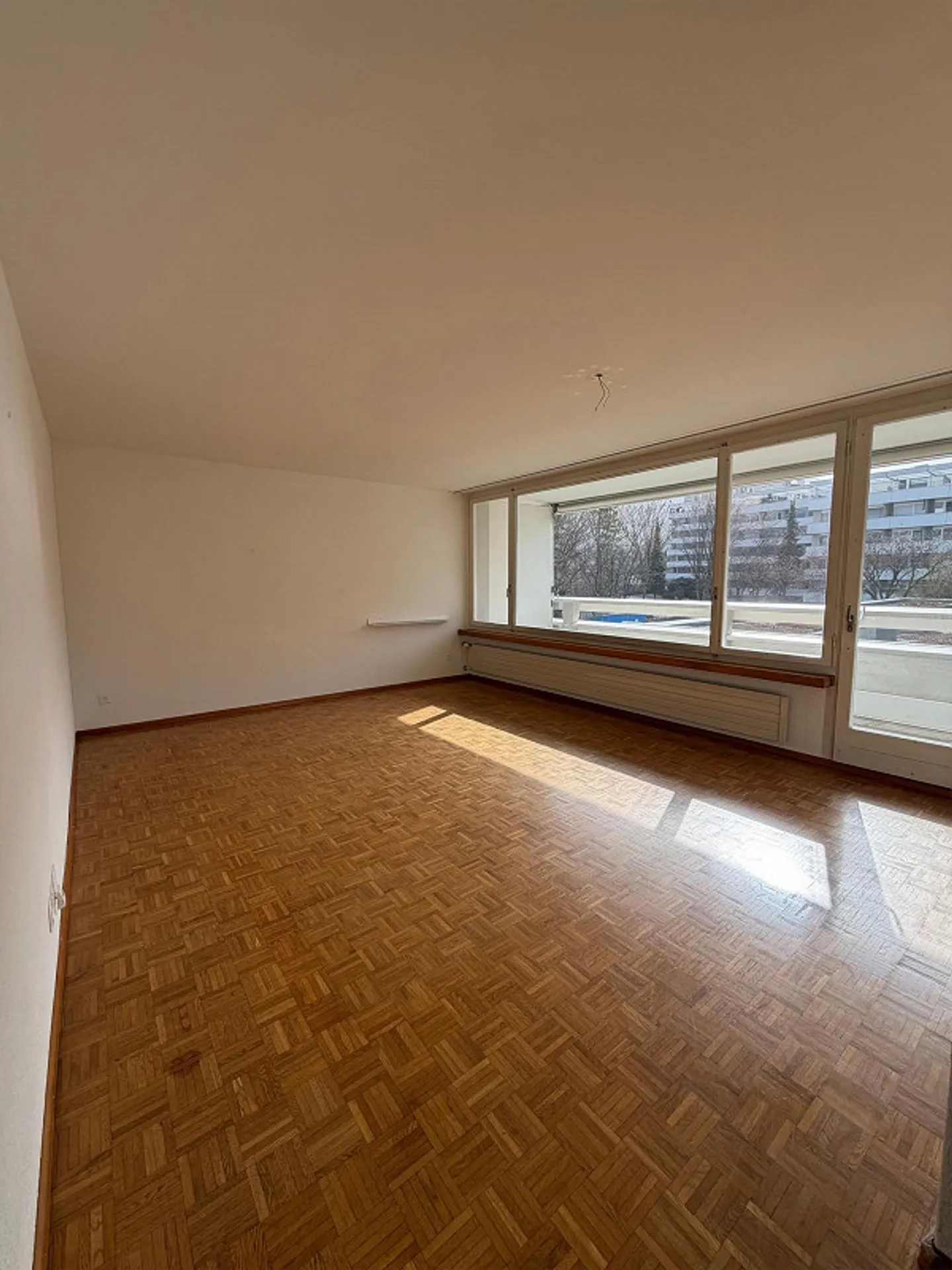 Appartement lumineux de 4,5 pièces avec balcon à Chur - pas de droits de construction - Photo 1 sur 5